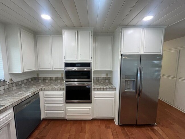 Building Photo - 29961 Camino Del Sol Dr
