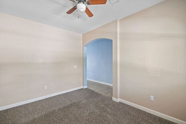 Building Photo - This very popular 2-story home floor plan ...
