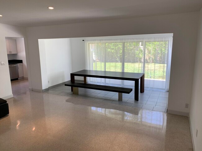 Building Photo - 3405 Dover Rd