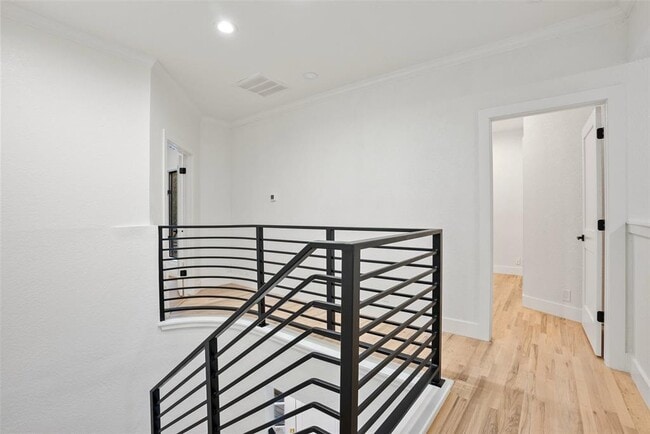 Building Photo - 4231 Westlake Dr