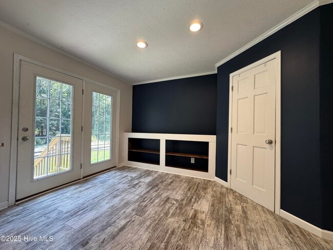 Building Photo - 162 Sandy Creek Dr