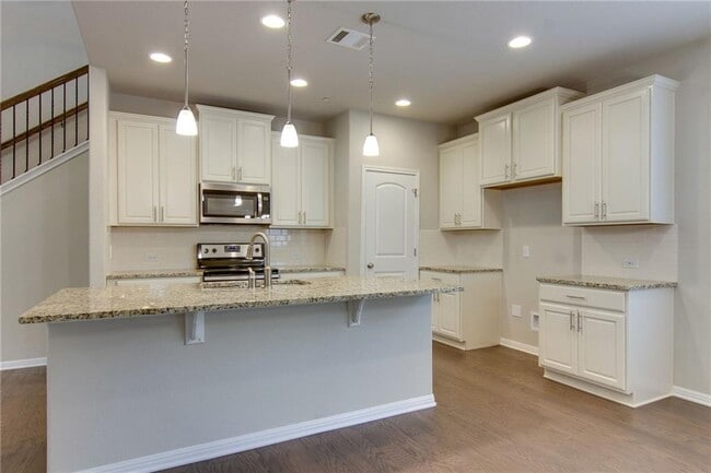 Building Photo - 3240 E Whitestone Blvd