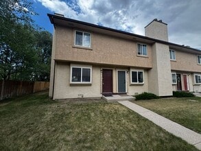 Building Photo - 3014 Starlight Cir