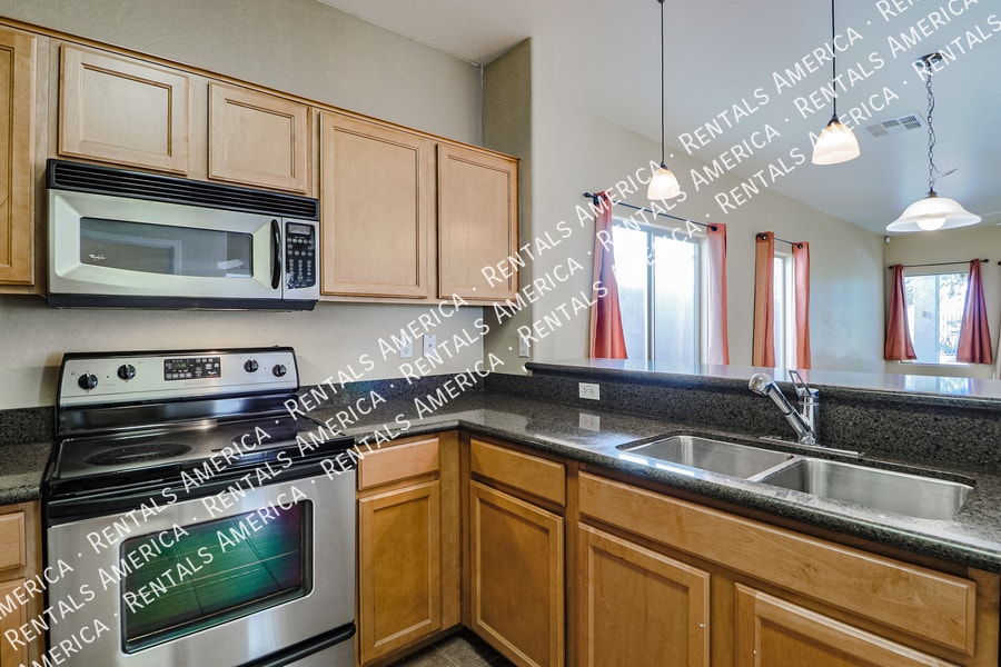 Building Photo - 28683 N Sedona Pl