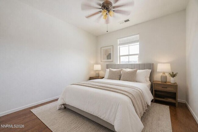 Building Photo - Beautiful 3 Bed 2 Bath in 89436 - AVAILABLE NOW!
