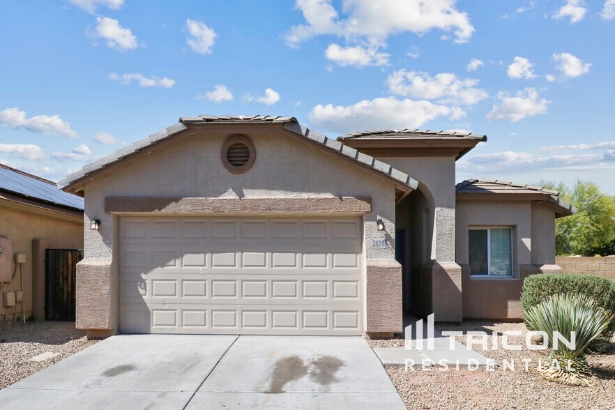 Primary Photo - 24206 W Desert Bloom St