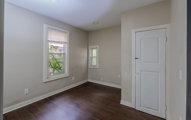 Building Photo - 908 W Hadley St