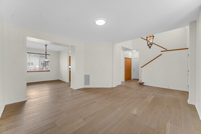 Building Photo - 1998 Conway Ln