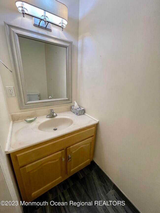 Building Photo - 619 Cookman Ave