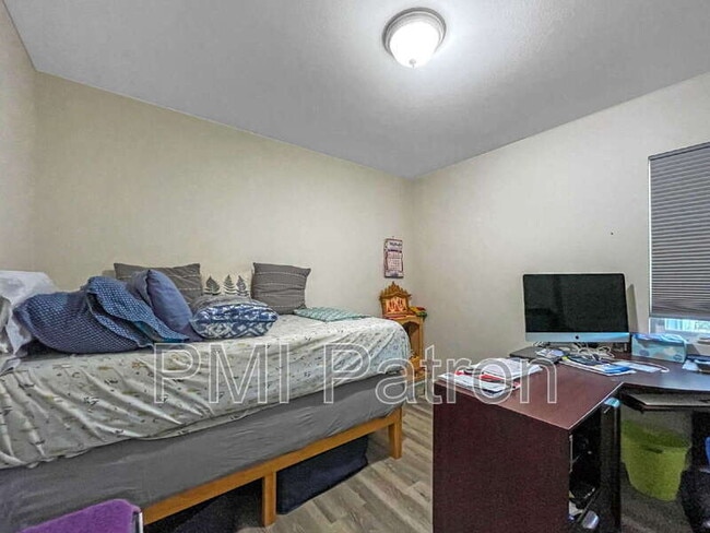 Building Photo - 6724 Sequoia Dr