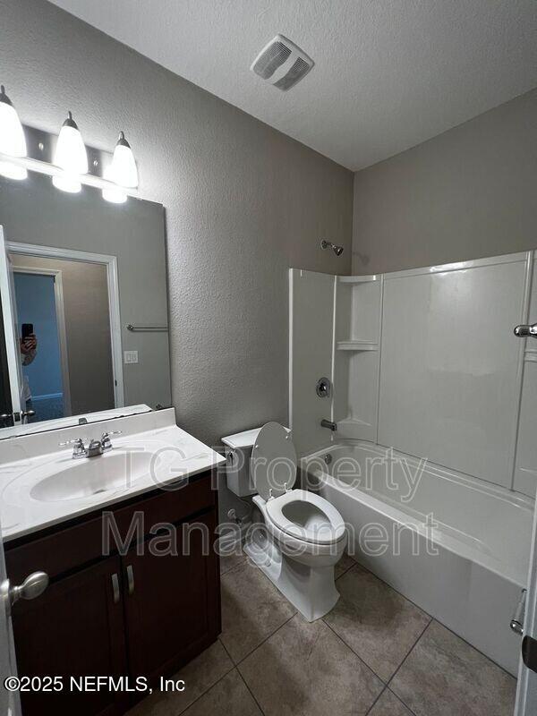 Building Photo - 497 Pine Bluff Dr