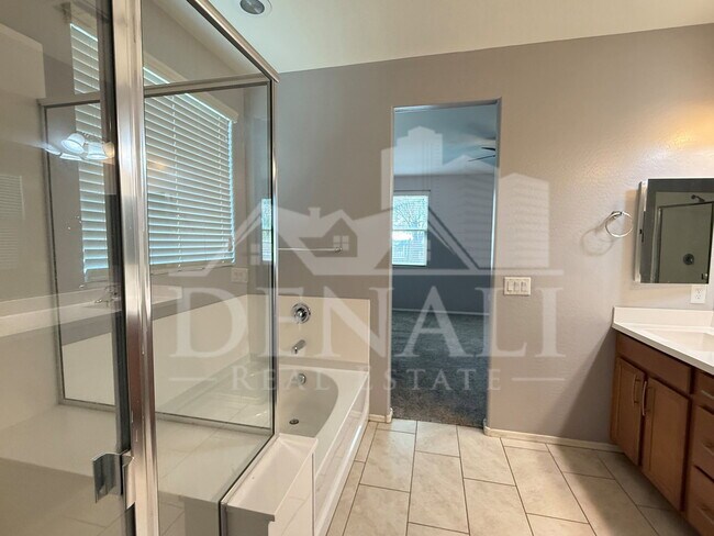 Building Photo - 5231 W Leodra Ln