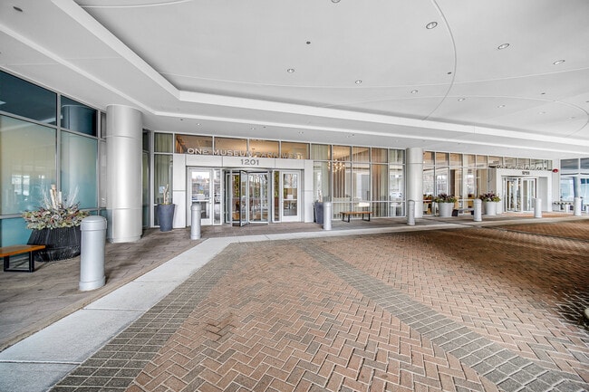 Building Photo - 1201 S Prairie Ave