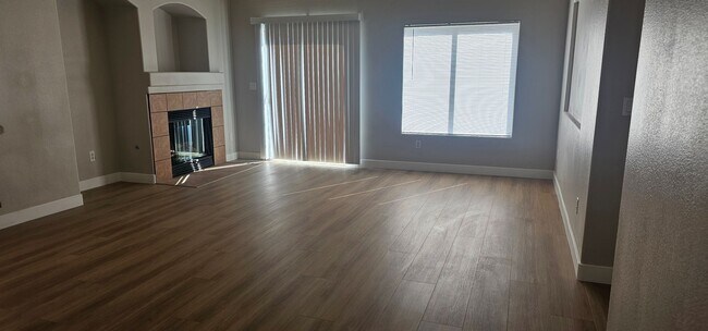 Building Photo - Beautiful and Spacious 3 bedroom home for rent