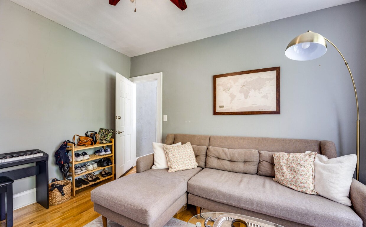 Building Photo - 2651 Dellwood Ave