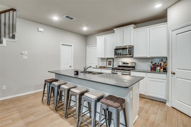 Building Photo - 3013 Willow Wood Ct