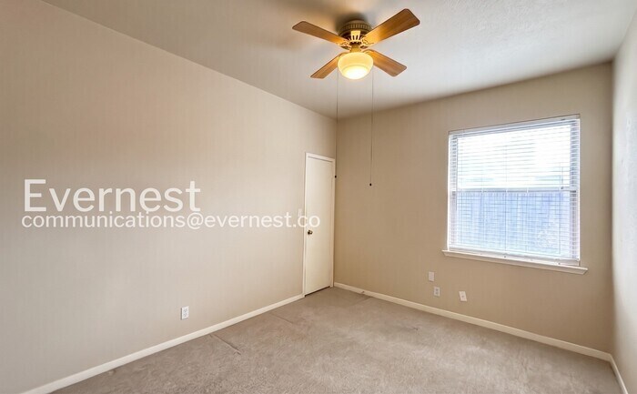 Building Photo - 3103 Hazy Park Dr