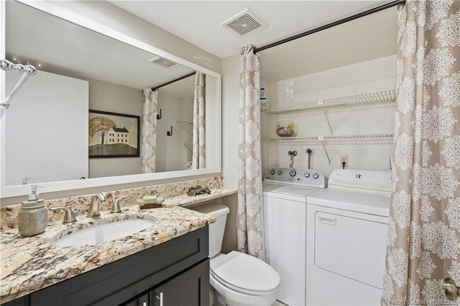 Building Photo - 5982 SE Riverboat Dr