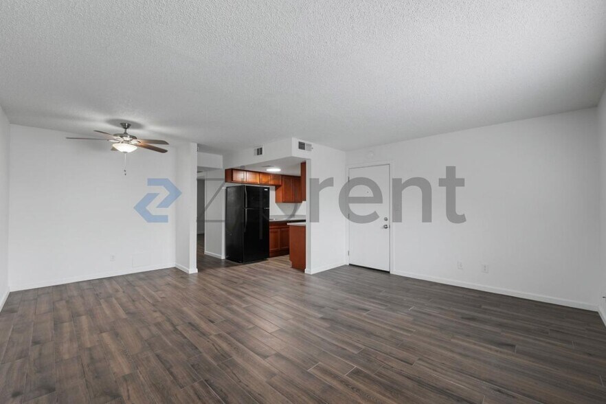 Building Photo - Unit 514