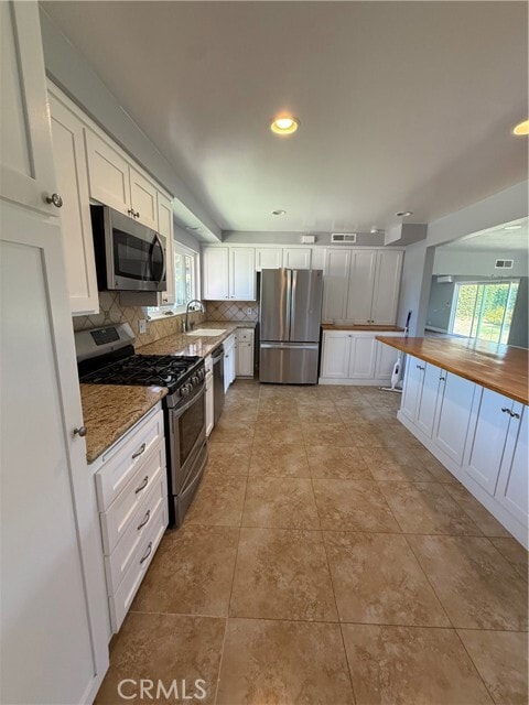 Building Photo - 4561 Mimosa Dr