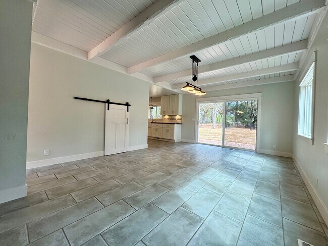 Building Photo - 5780 Stanley Dr