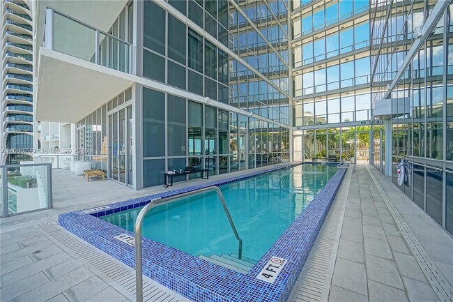 Building Photo - 1100 Biscayne Blvd