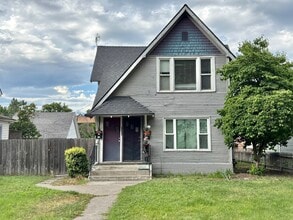 Building Photo - 1122 W Augusta Ave