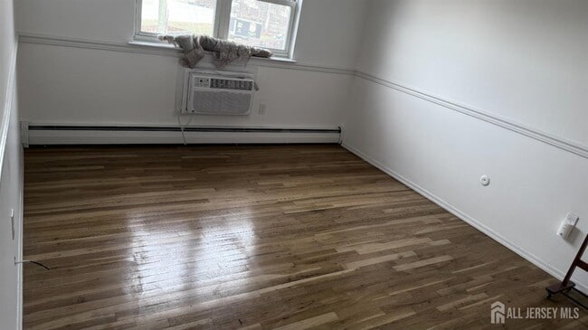 Building Photo - 55 Gill Ln