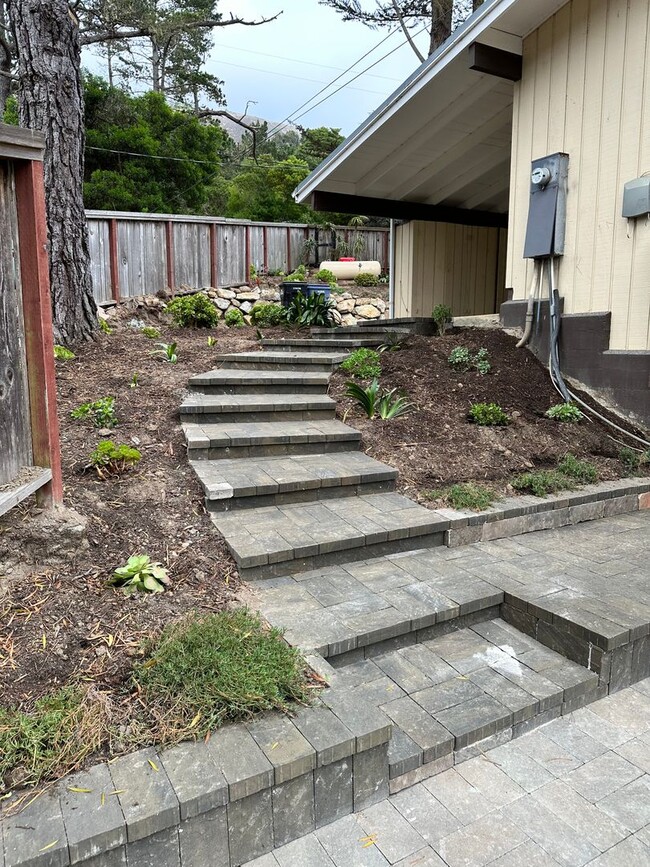 Building Photo - Recently Remodeled Carmel Highlands Home