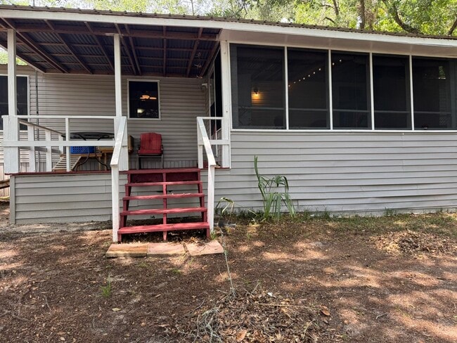 Building Photo - 827 Squirrel Rd