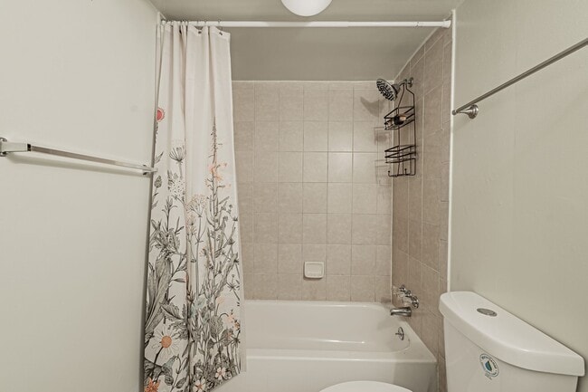 Building Photo - Affordable 4BD, 2BA East Denver Home