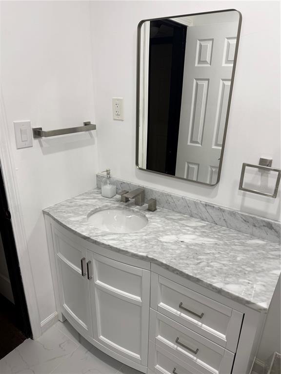 Building Photo - 15204 Monet Dr