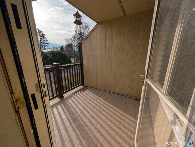 Building Photo - 17 Little Oak Ln