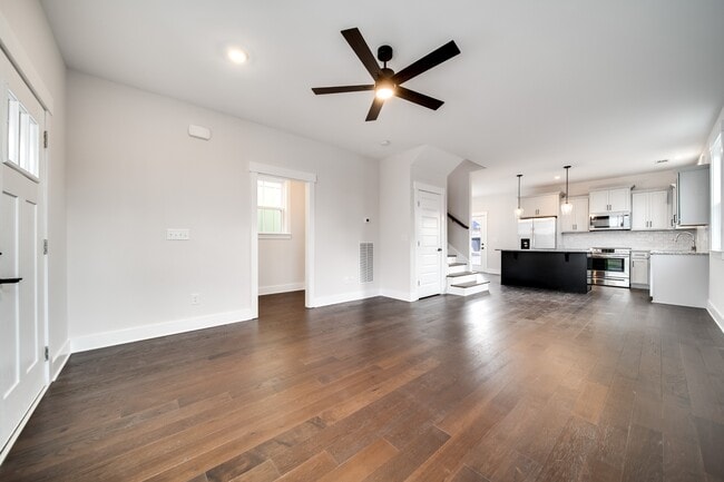 Building Photo - 2009 23rd Ave N