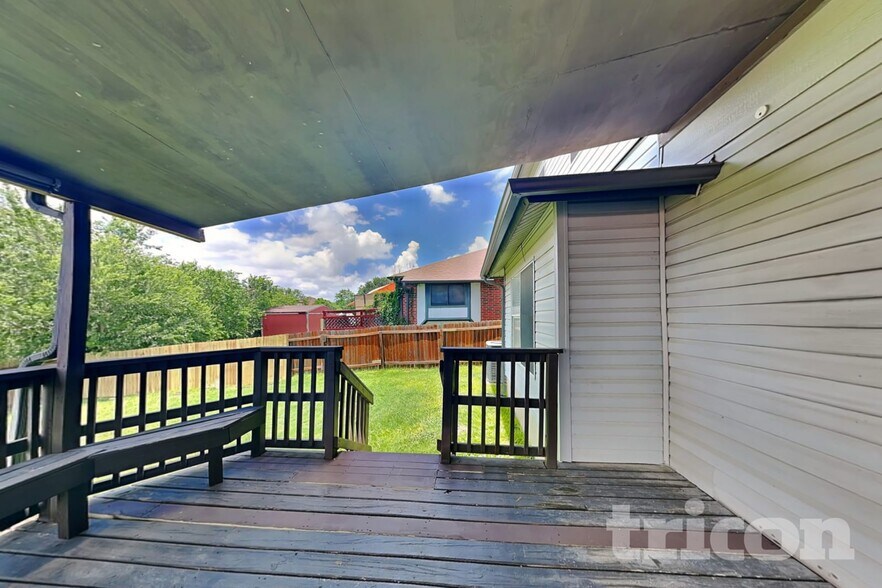 Building Photo - 8030 Falcon Meadow Dr