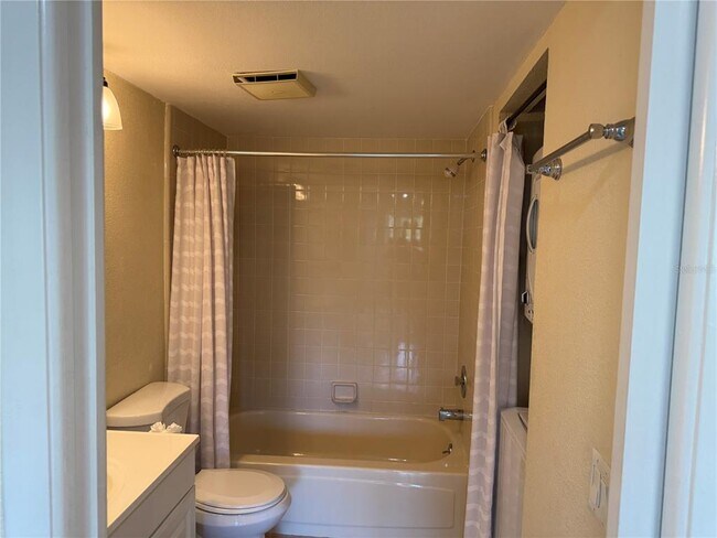 Building Photo - 5697 Ashton Lake Dr