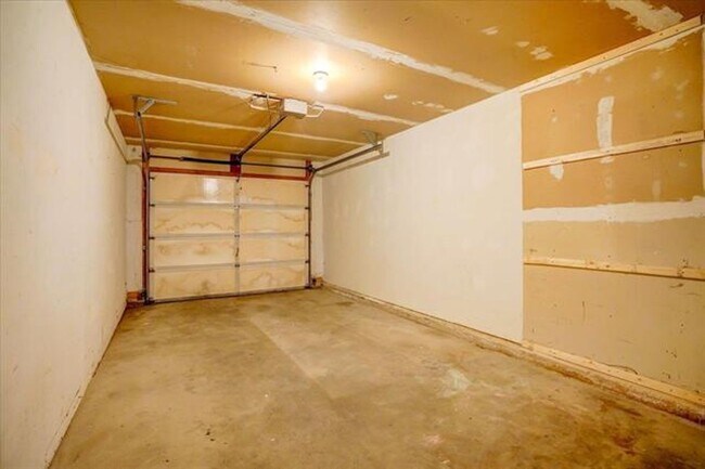 Building Photo - 58 Sunfish Ct