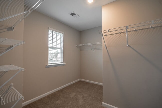 Building Photo - 103 Ashwood Wy
