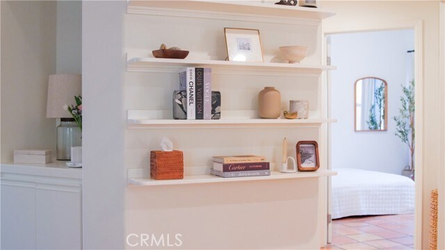 Building Photo - 214 N Irena Ave