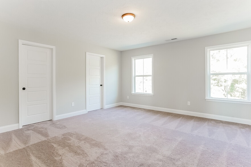 Building Photo - 5096 Greyton Cir