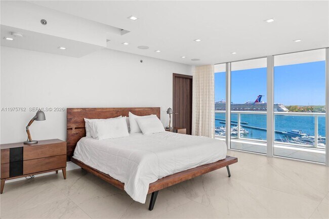 Building Photo - 450 Alton Rd