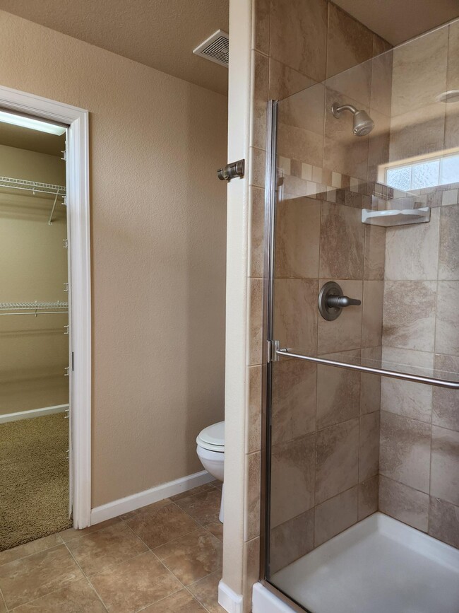 Building Photo - 157 Beacon Way