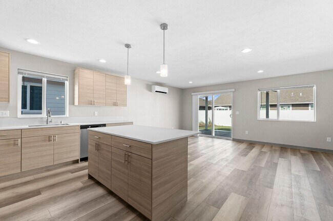 Building Photo - NEW Spokane Valley Duplex for Rent!