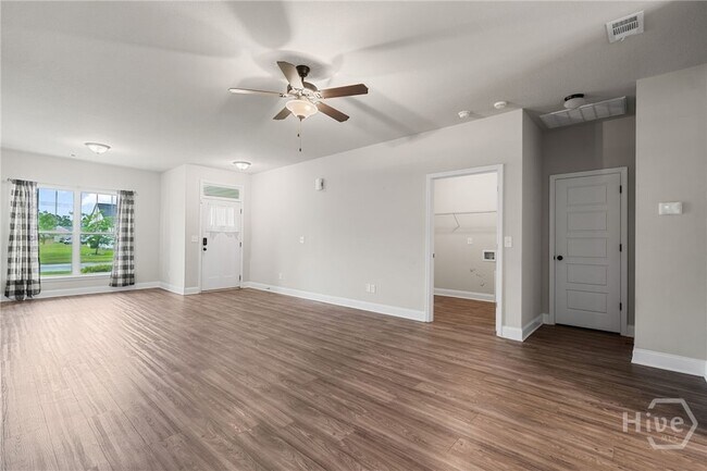 Building Photo - 211 Crosswinds Dr
