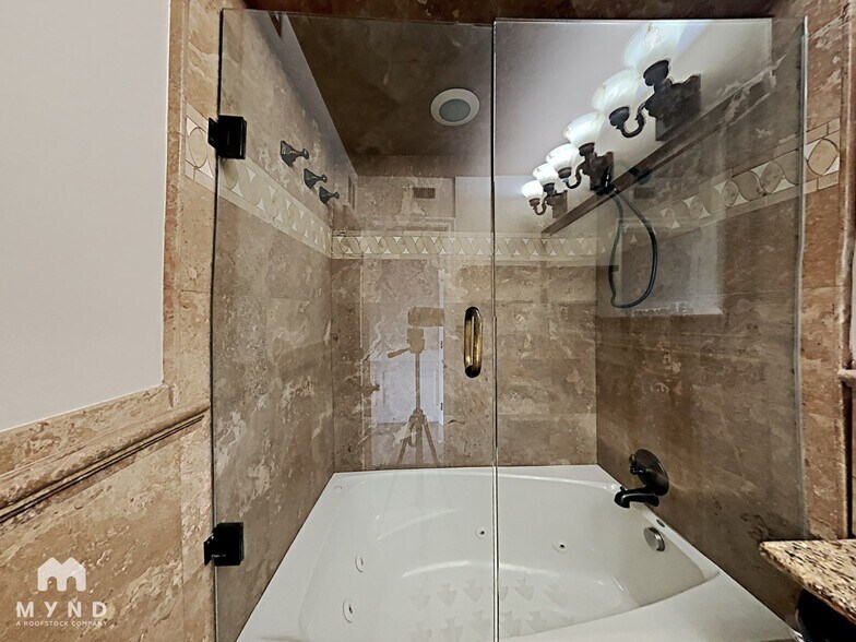 Building Photo - 280 Island Ave