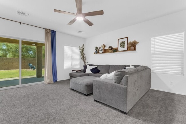 Building Photo - Stunning Single-Level Rental In The Highly Sought-After Anthem at Merrill Ranch!