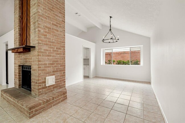 Building Photo - 7019 Yardley Dr