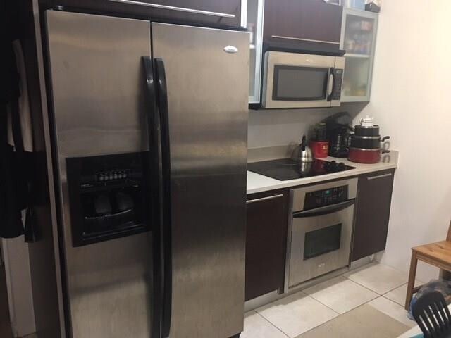 Building Photo - 1900 N Bayshore Dr