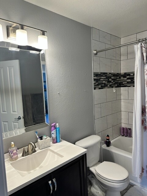 Building Photo - 5551 Cornerstone Dr