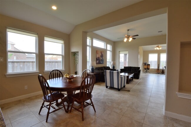 Building Photo - 24610 Windmill Canyon Ln